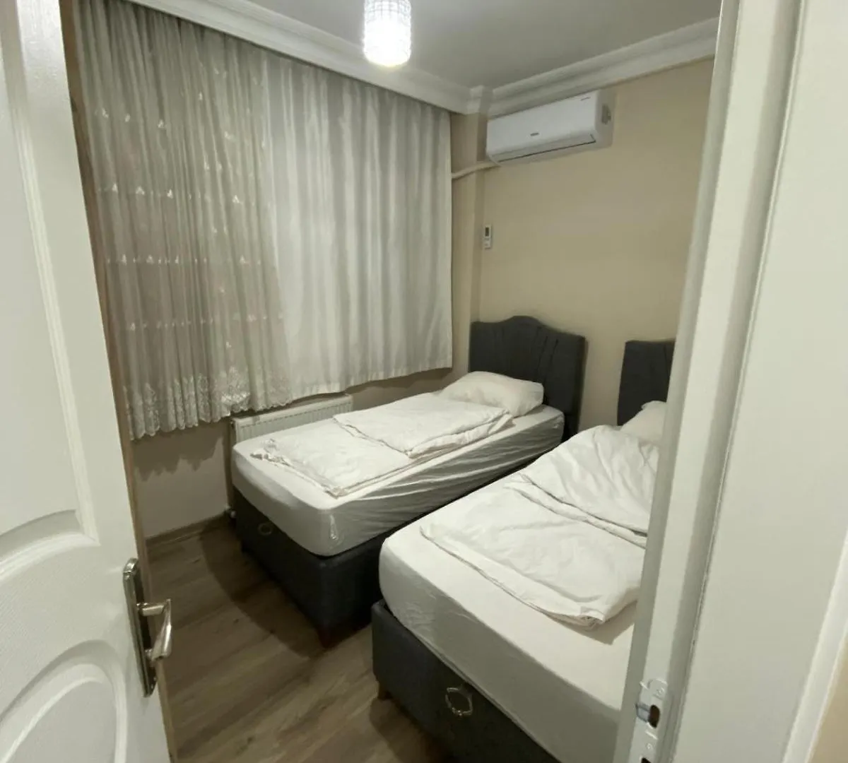 Hakan'S Apartment Istanbul 0*,